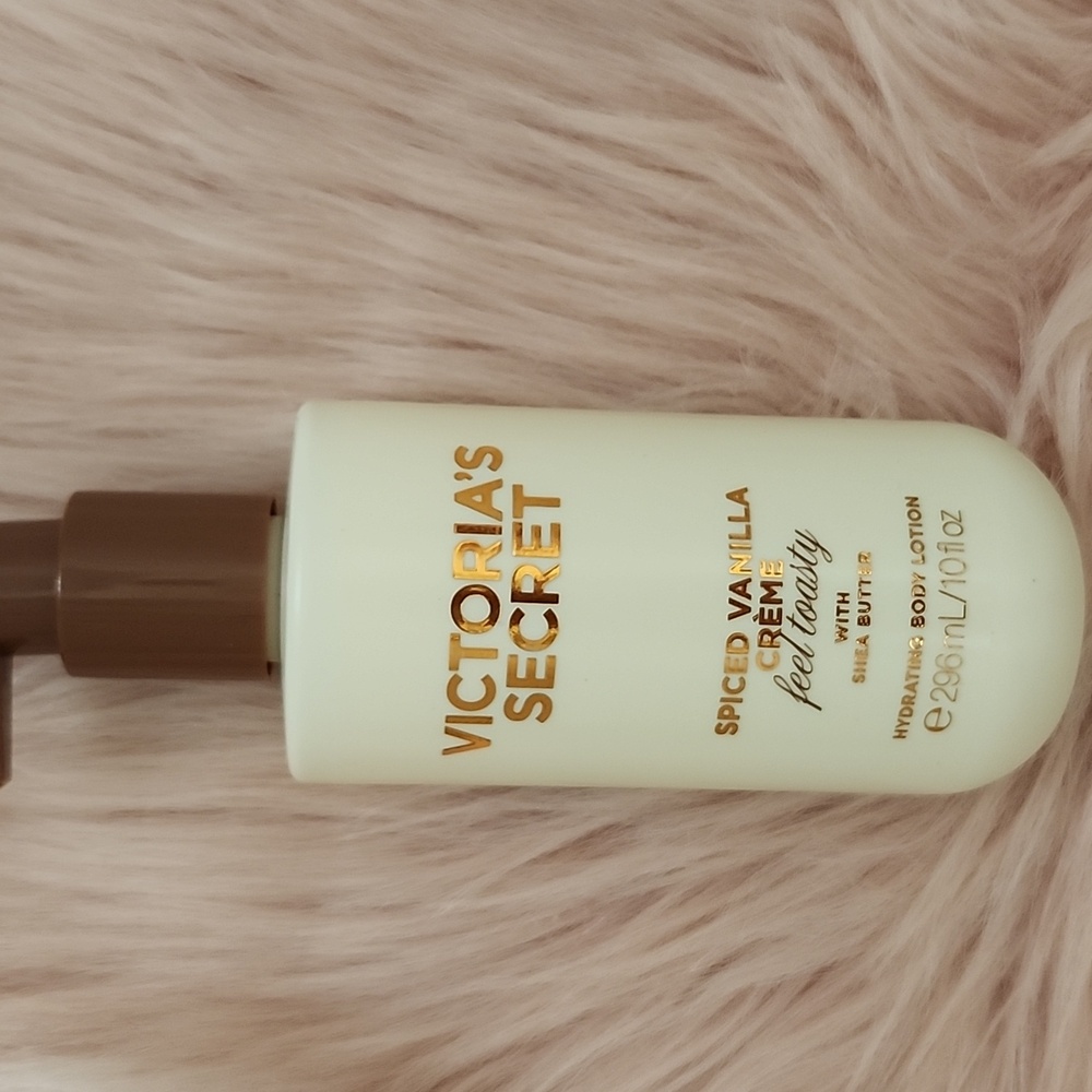 New Listing!! Brand New Victoria's Secret Hydrating Body Lotion